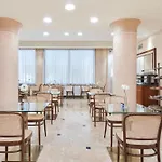 Cyrano Hotel